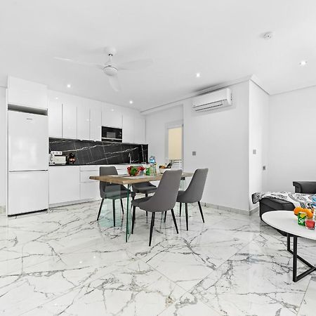Apolo Beach Front - Sea View Luxury Apartment Torrevieja Exteriör bild