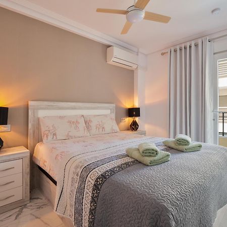 Apolo Beach Front - Sea View Luxury Apartment Torrevieja Exteriör bild