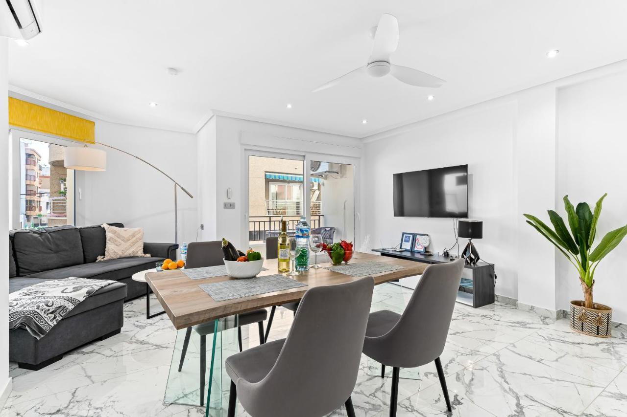 Apolo Beach Front - Sea View Luxury Apartment Torrevieja Exteriör bild