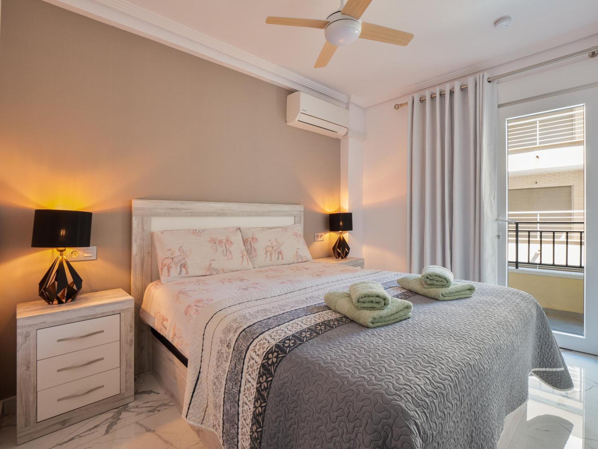 Apolo Beach Front - Sea View Luxury Apartment Torrevieja Exteriör bild