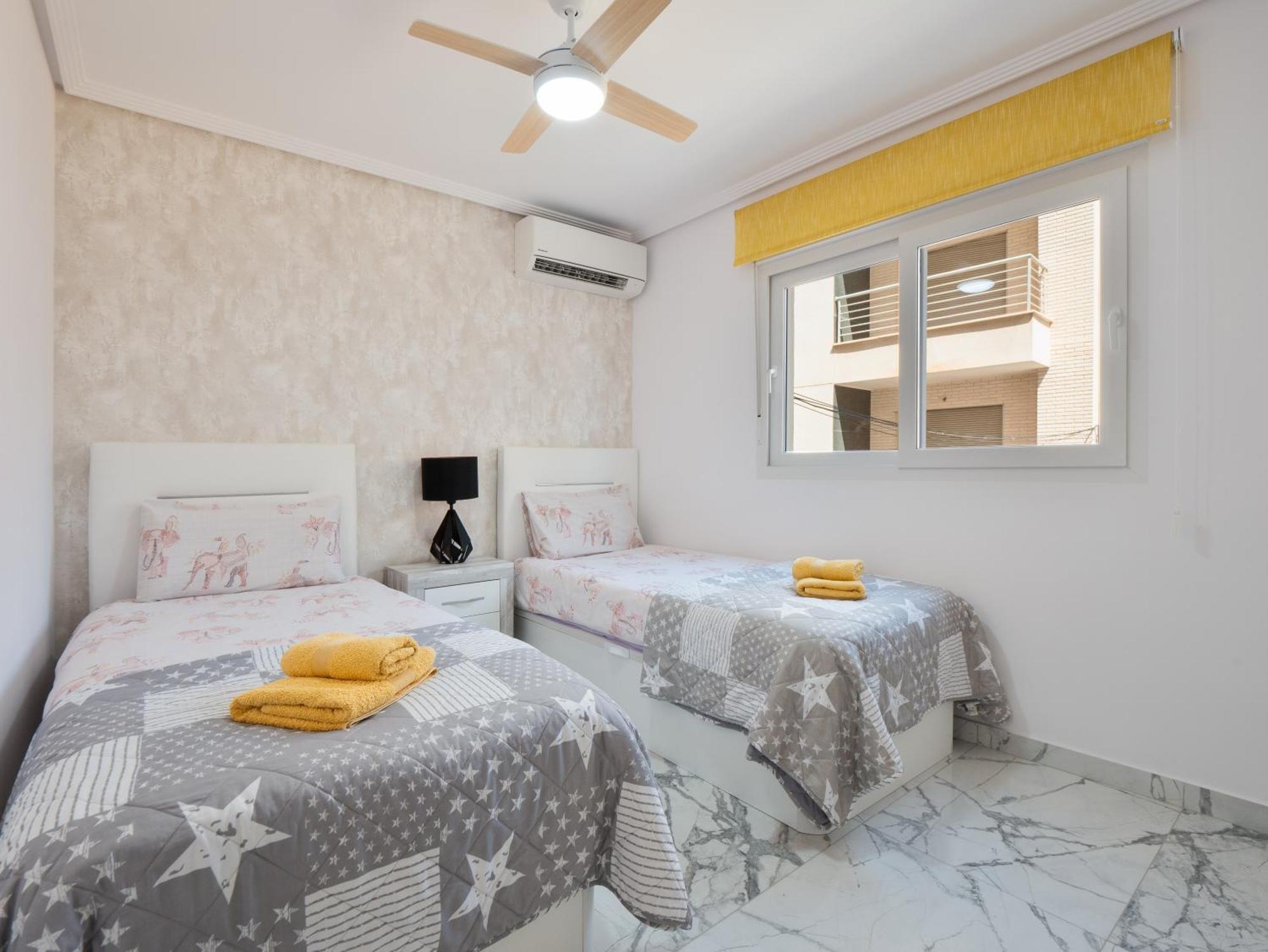 Apolo Beach Front - Sea View Luxury Apartment Torrevieja Exteriör bild